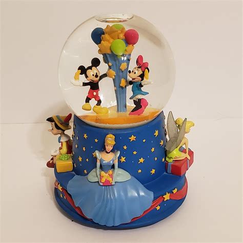 75 postage 6d 23h Disneyland Paris Exclusive Eiffel Mickey Minnie Goofy Plastic SNOW GLOBE VGC 5. . Limited edition disney snow globes